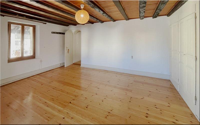 Maison en pierre - 240 m² - 6 pièces