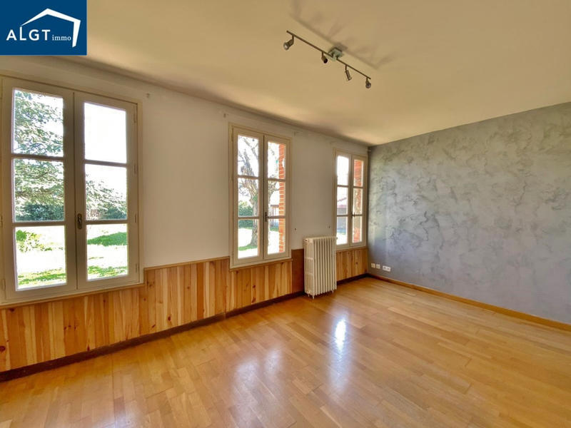 Villa - 328 m² - 12 pièces