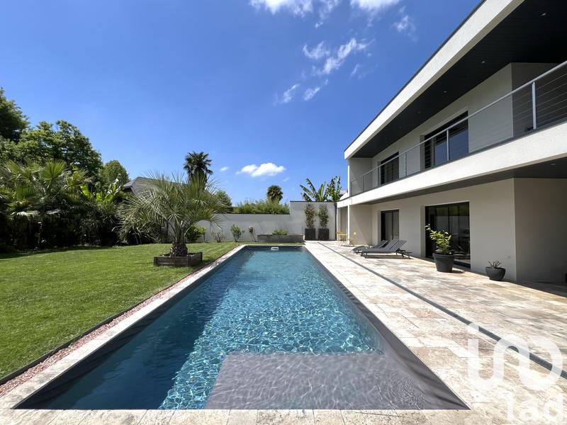 Maison - 189 m² - 7 pièces