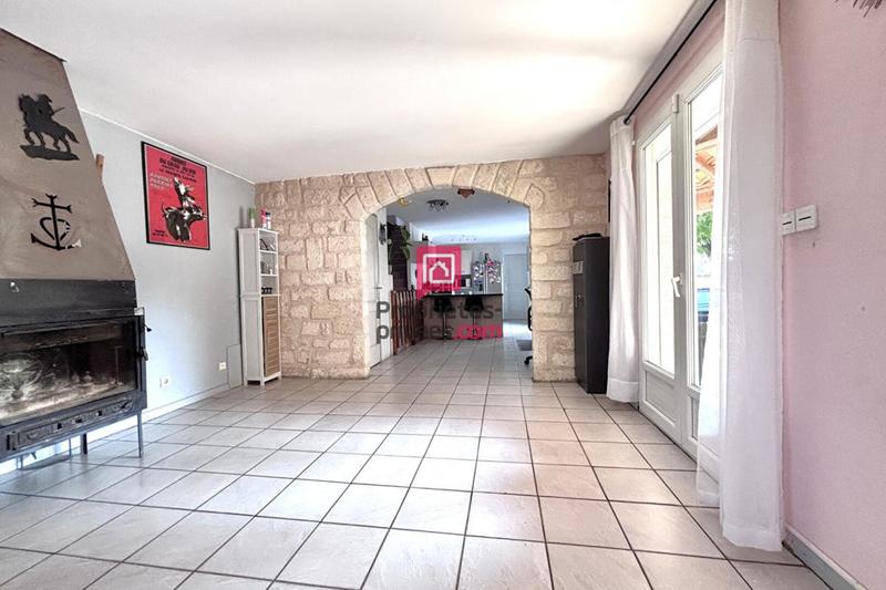 Maison - 198 m² - 7 pièces