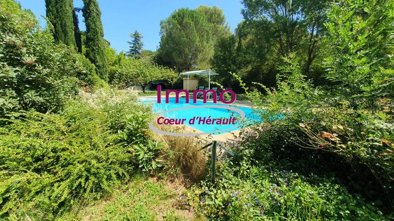 Maison - 365 m² - 14 pièces