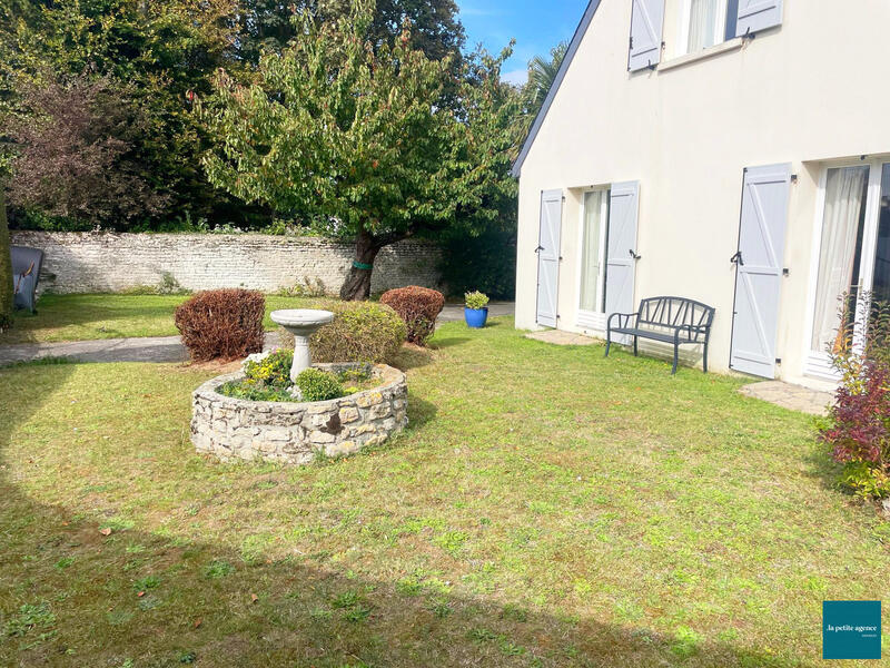 Maison traditionnelle - 128 m² - 7 pièces