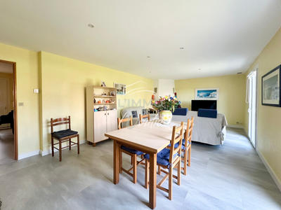 Maison - 99 m² - 5 pièces