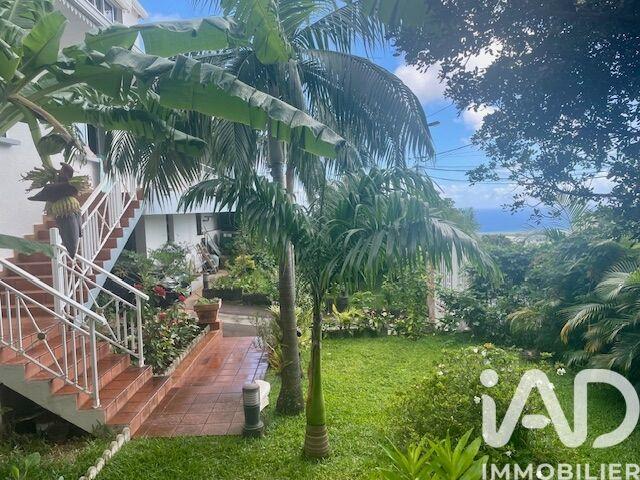 Maison - 200 m² - 9 pièces