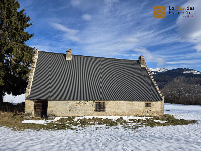 Maison ancienne - 200 m² - 2 pièces