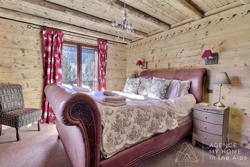 Châlet - 255 m² - 11 pièces