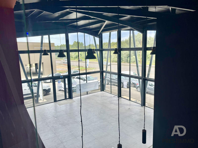 Local commercial - 300 m²