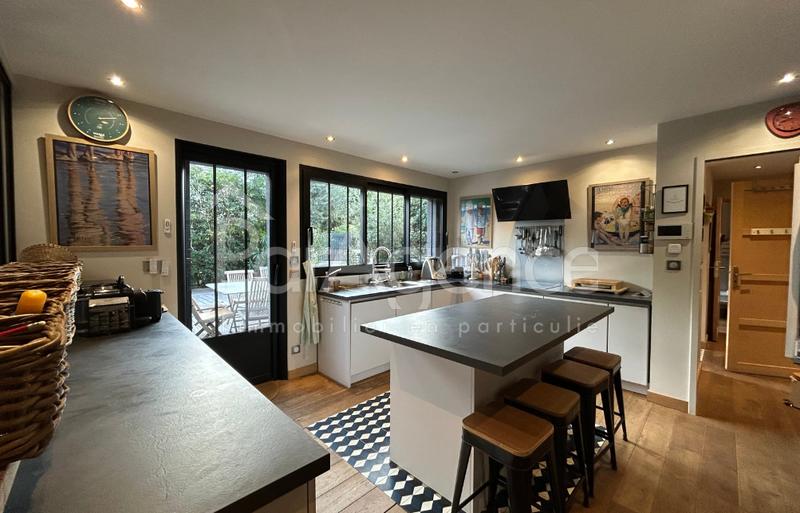 Maison - 177 m² - 7 pièces