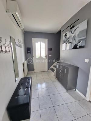 Maison - 220 m² - 7 pièces