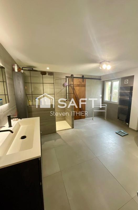 Maison - 180 m² - 5 pièces