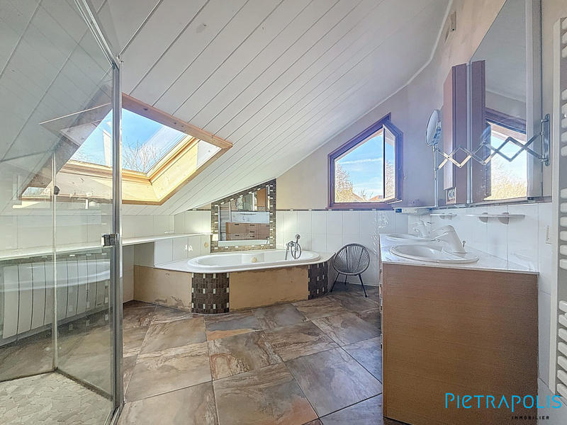 Villa - 189 m² - 5 pièces