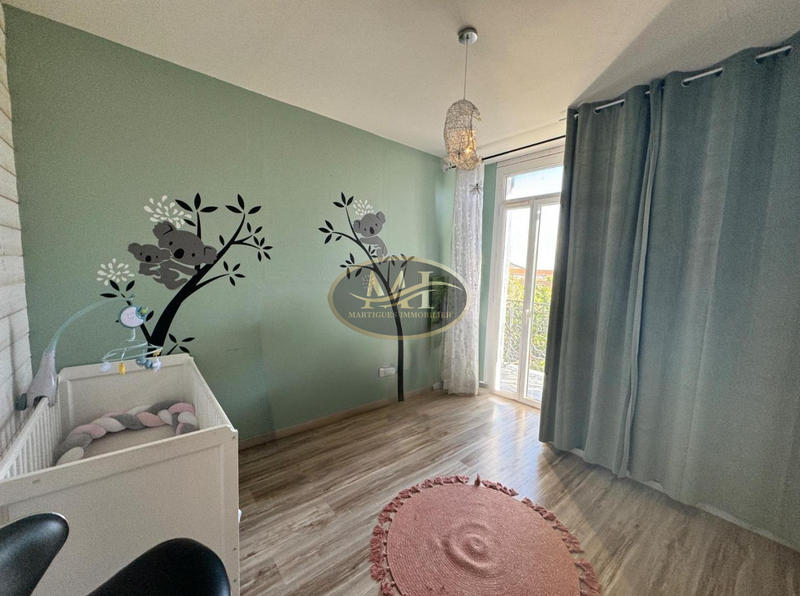 Maison - 99 m² - 5 pièces