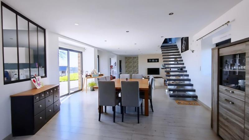 Maison - 165 m² - 5 pièces