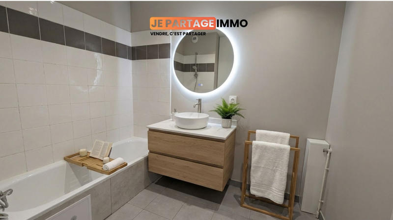 Appartement - 99 m² - 4 pièces