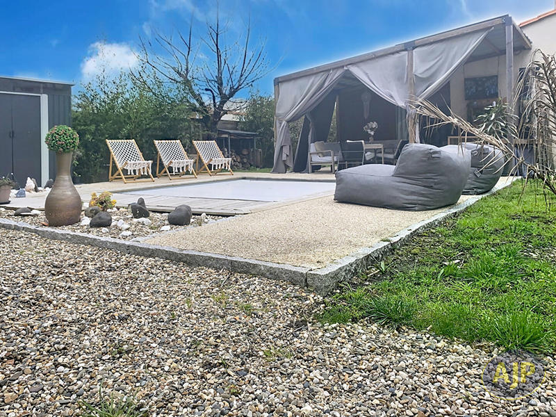 Local d'activité / Entrepôt - 191 m² - 8 pièces