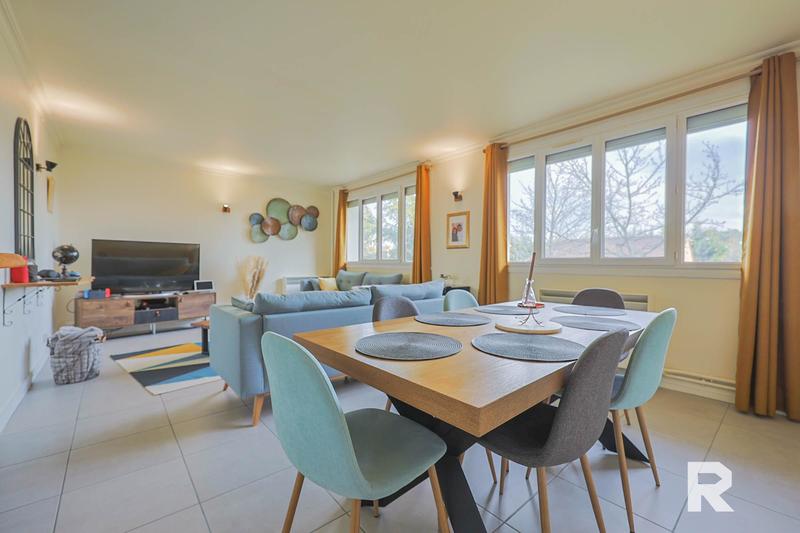 Appartement - 104 m² - 5 pièces