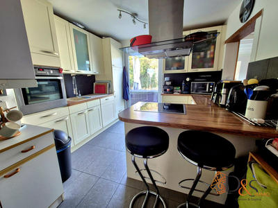 Maison - 122 m² - 6 pièces