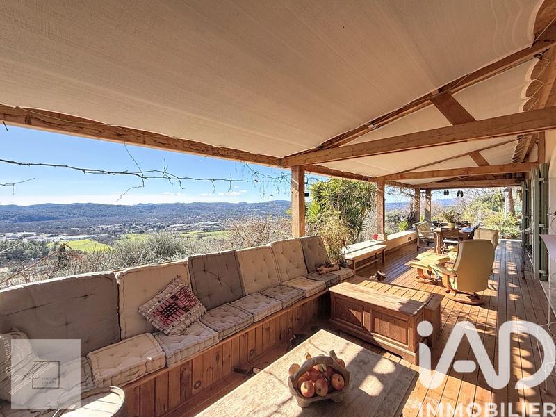 Maison - 214 m² - 6 pièces