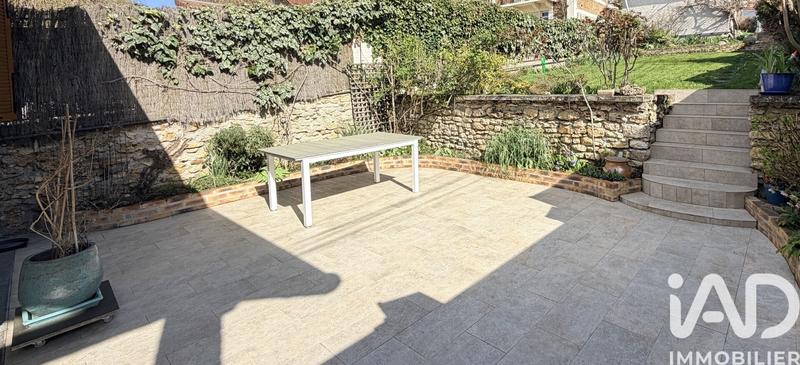 Maison - 180 m² - 9 pièces