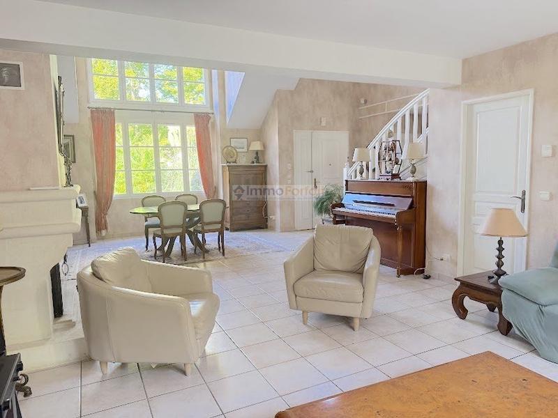 Maison - 180 m² - 7 pièces