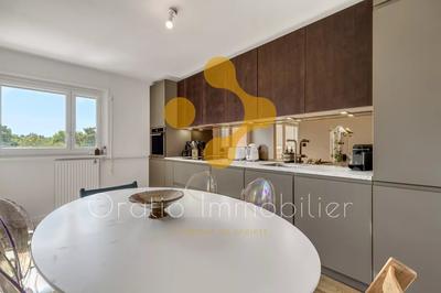 Appartement - 84 m² - 4 pièces