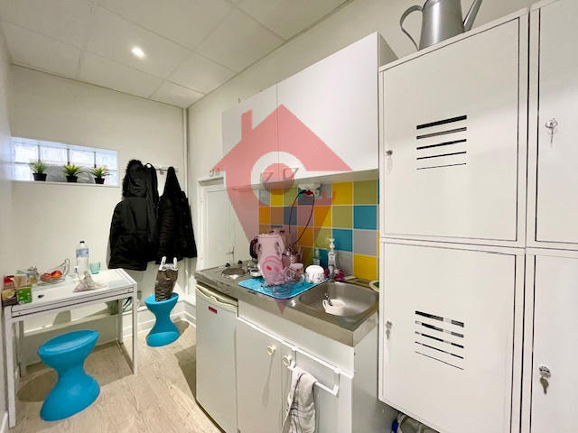 Local commercial - 89 m² - 5 pièces