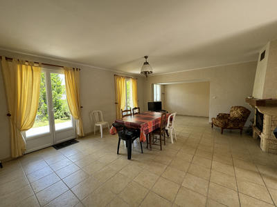 Maison - 104 m² - 4 pièces