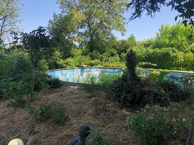 Maison - 400 m² - 1 pièce