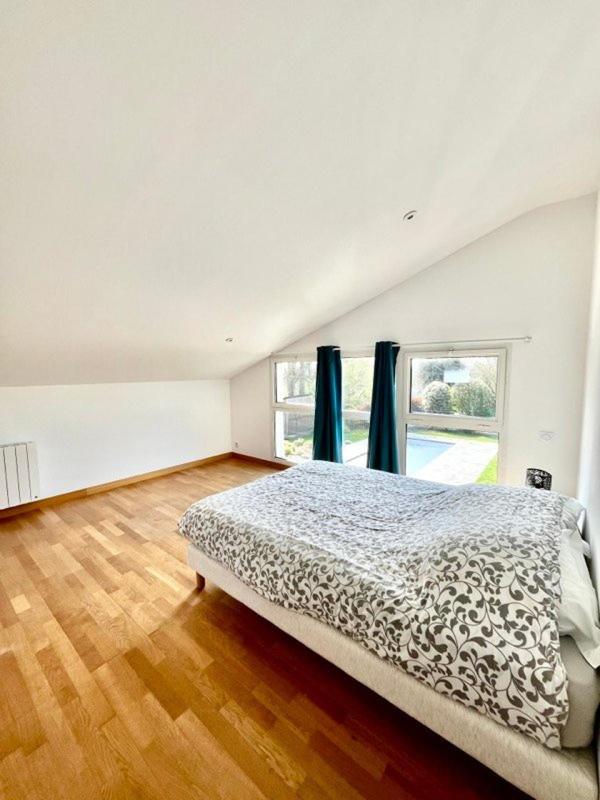 Maison - 400 m² - 15 pièces