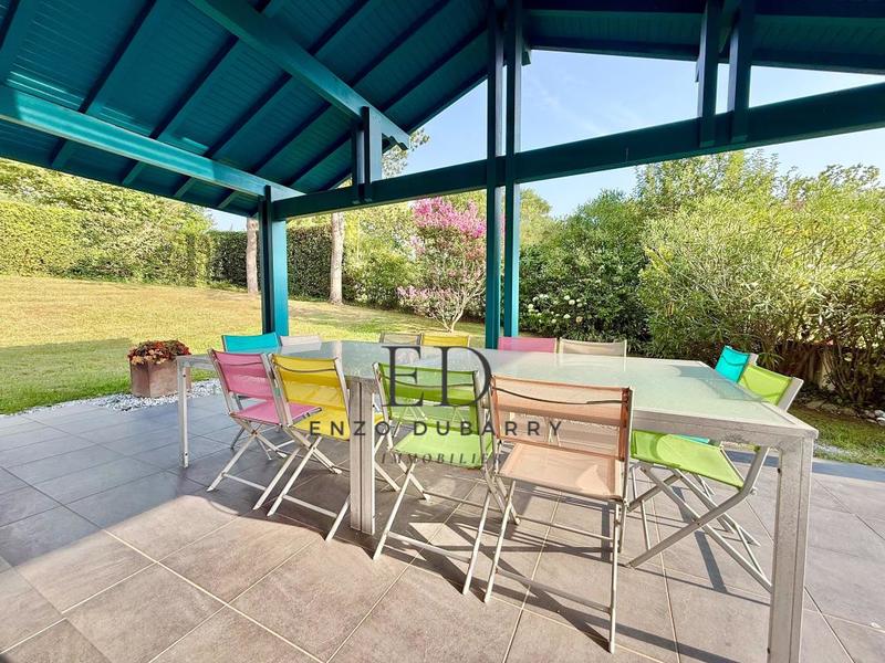 Maison - 170 m² - 6 pièces