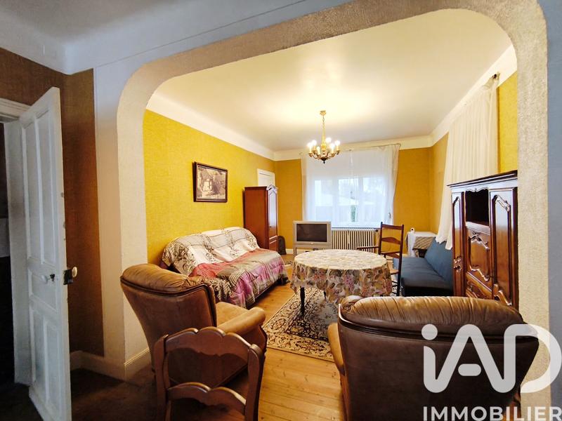 Maison - 211 m² - 7 pièces