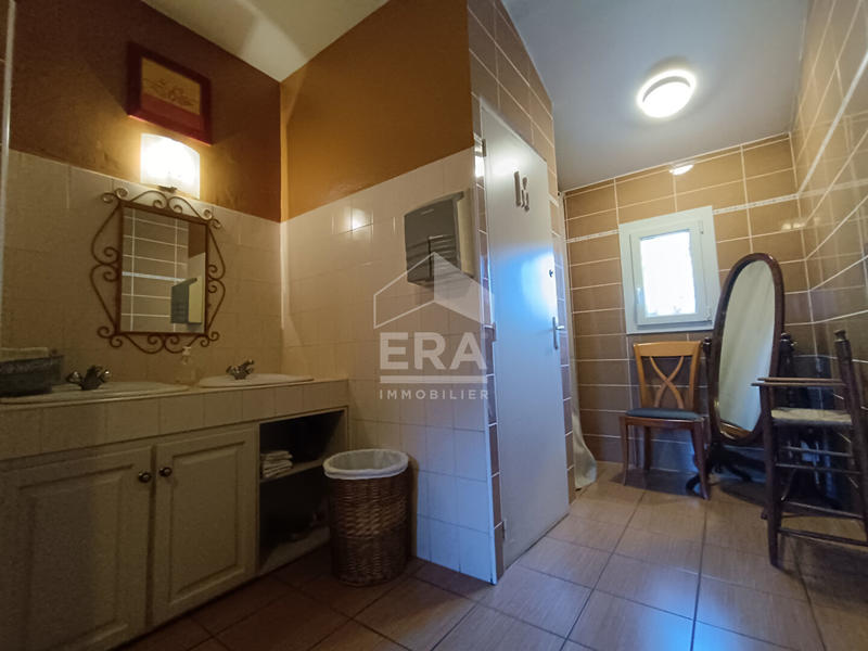 Maison - 371 m² - 14 pièces