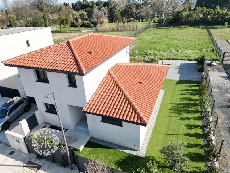 Villa - 140 m² - 6 pièces