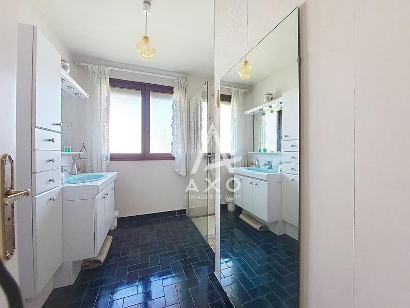 Maison - 104 m² - 5 pièces