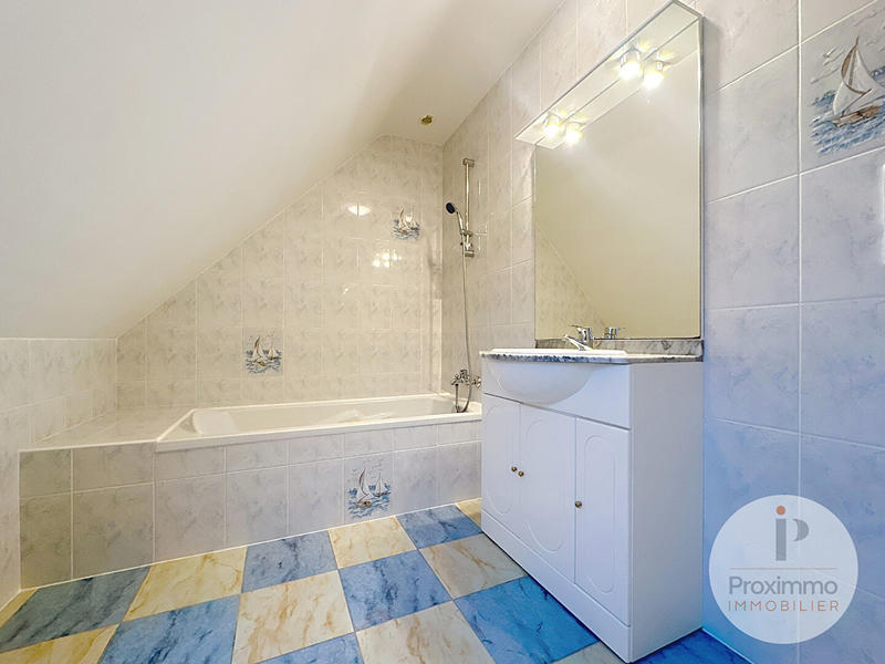 Maison - 111 m² - 5 pièces