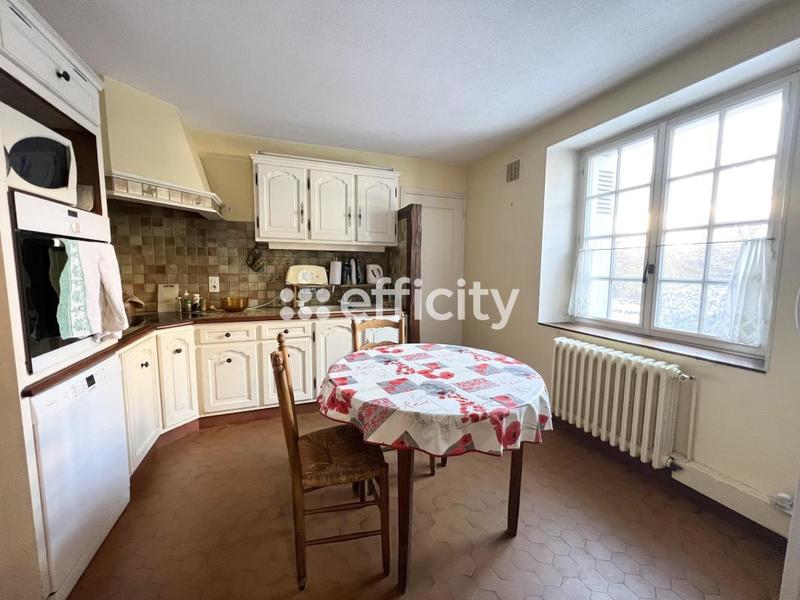 Maison - 200 m² - 8 pièces