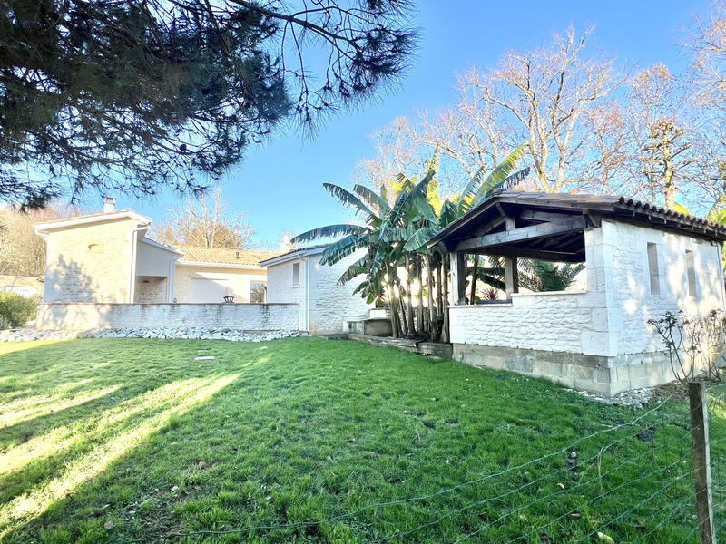 Maison - 226 m² - 8 pièces