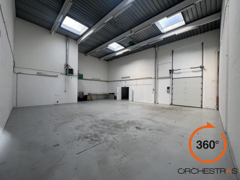 Local d'activités - 518 m²