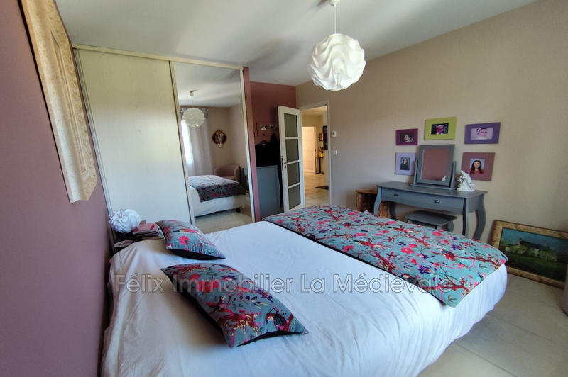 Maison - 190 m² - 9 pièces