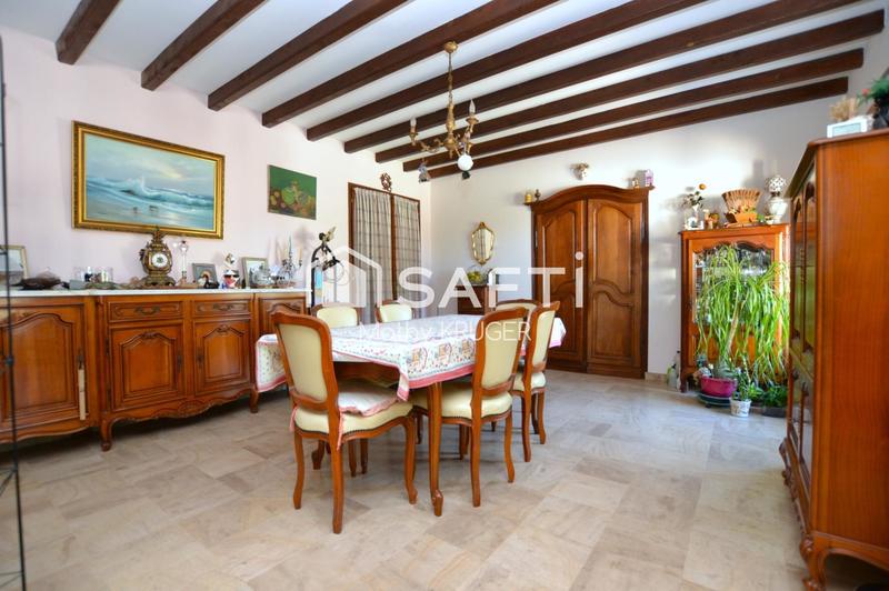 Propriété - 228 m² - 7 pièces