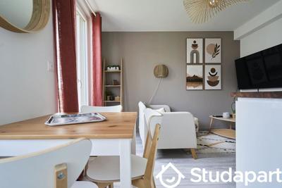 Chambre - 10 m² - 1 pièce