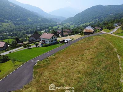Terrain - 708 m²