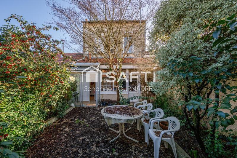 Maison - 92 m² - 5 pièces