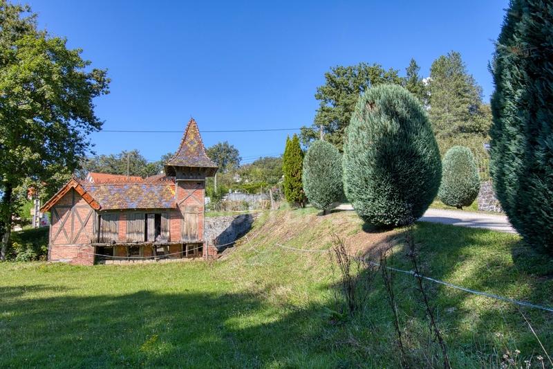 Château - 660 m² - 12 pièces