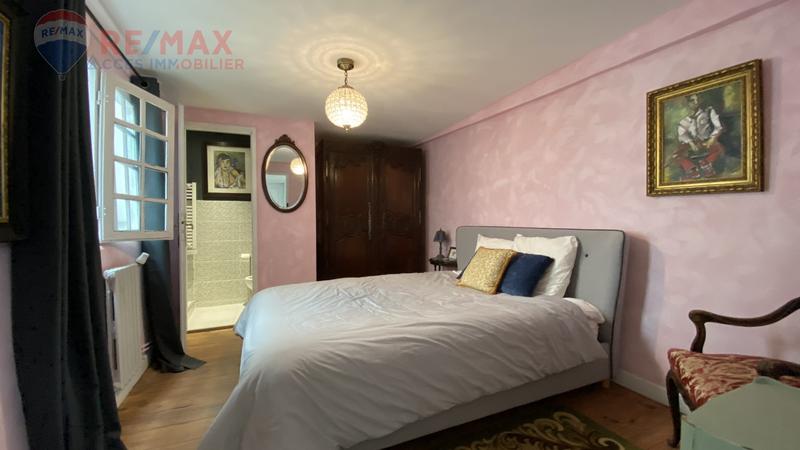 Maison - 392 m² - 12 pièces