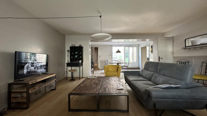 Maison - 195 m² - 8 pièces