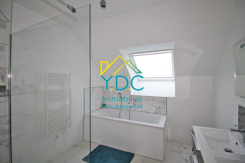 Maison contemporaine - 232 m² - 7 pièces