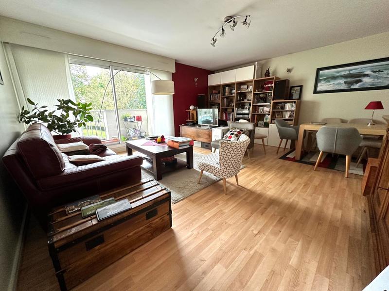 Appartement - 100 m² - 5 pièces