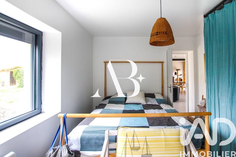 Maison - 168 m² - 8 pièces