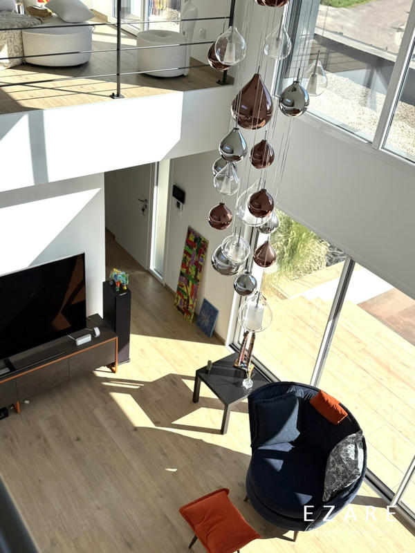 Maison - 302 m² - 7 pièces